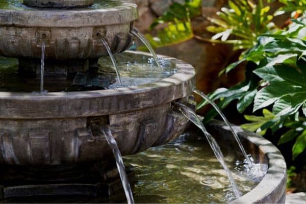 Read more about the article 15 Best Outdoor Water Fountains
